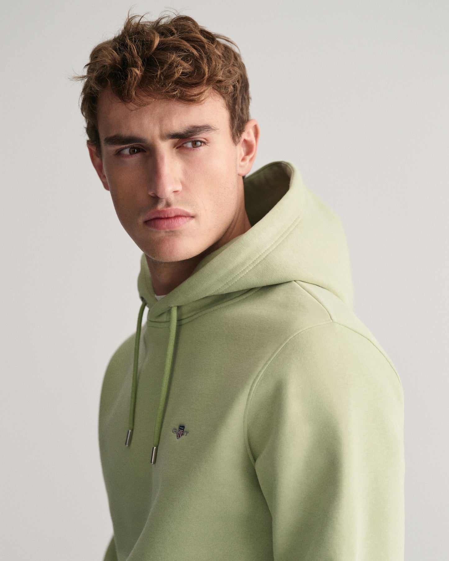 GANT REGULAR FIT SHIELD HOODIE